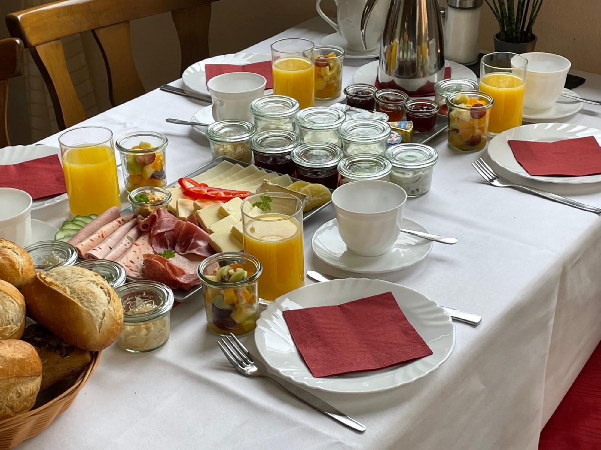 Reichenberg  Hotel "Pension Marlis" Garni מראה חיצוני תמונה